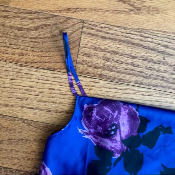 PAIGE Camisole Cowl Drape Neck Sleeveless Satin Floral Print Blue Purple M NWT - Picture 4 of 12